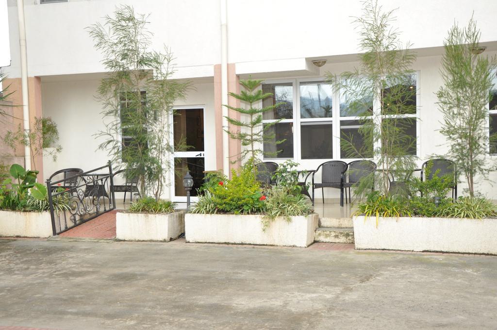 Addis Regency Hotel ภายนอก รูปภาพ
