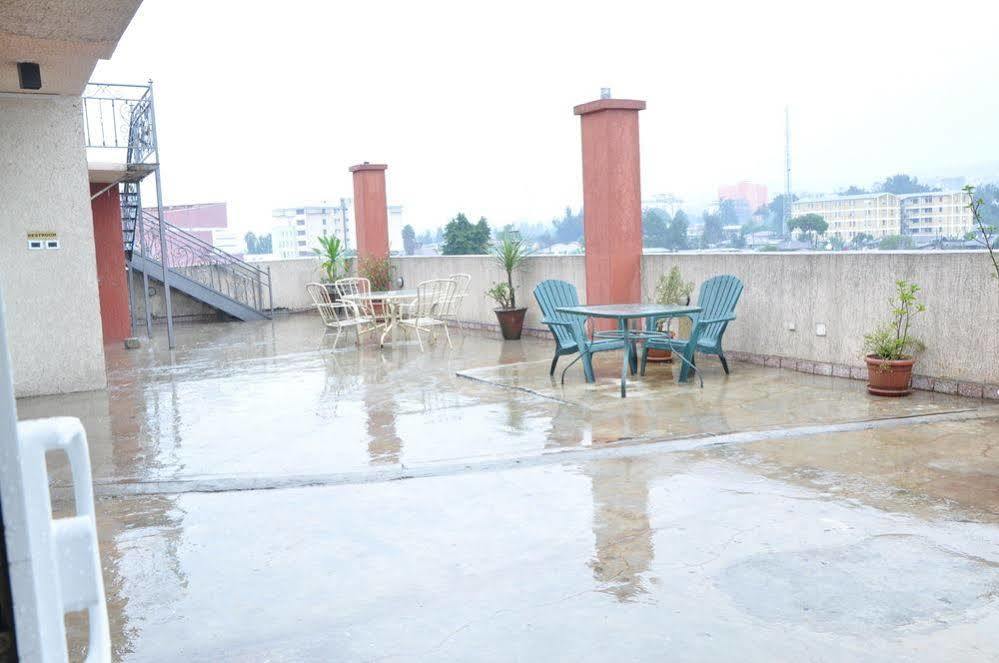 Addis Regency Hotel ภายนอก รูปภาพ